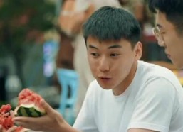 娱乐吃瓜女友分手视频,娱乐吃瓜群众热议